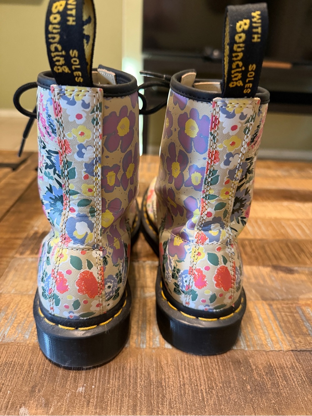 Dr. Martens 1460 floral lace up boots - Picture 3 of 5